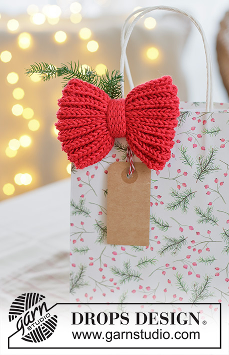 Holly Red Bow
