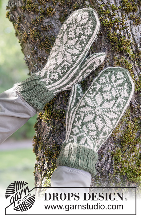 Forest Frost Mittens