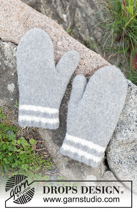Grey Day Mittens