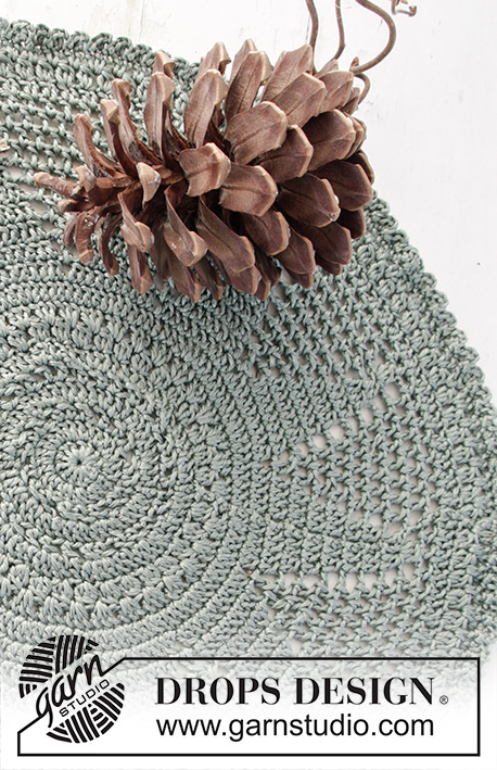 Deck the Tables 3 Deck the Tables